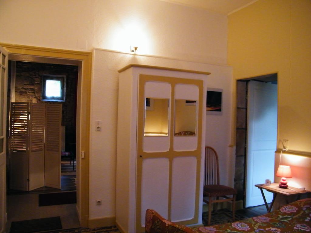 Villa Des Capucins Luxeuil-les-Bains Rom bilde